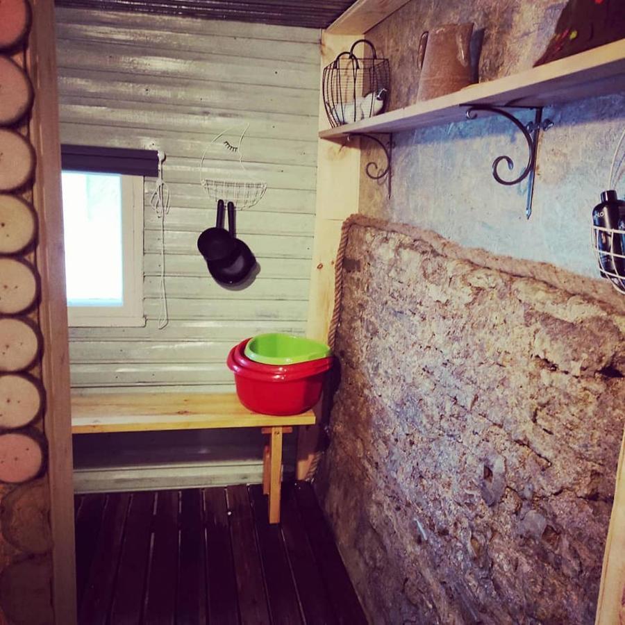 B&B Rando & Kaerdi Juures Oue Lyuganuse Buitenkant foto